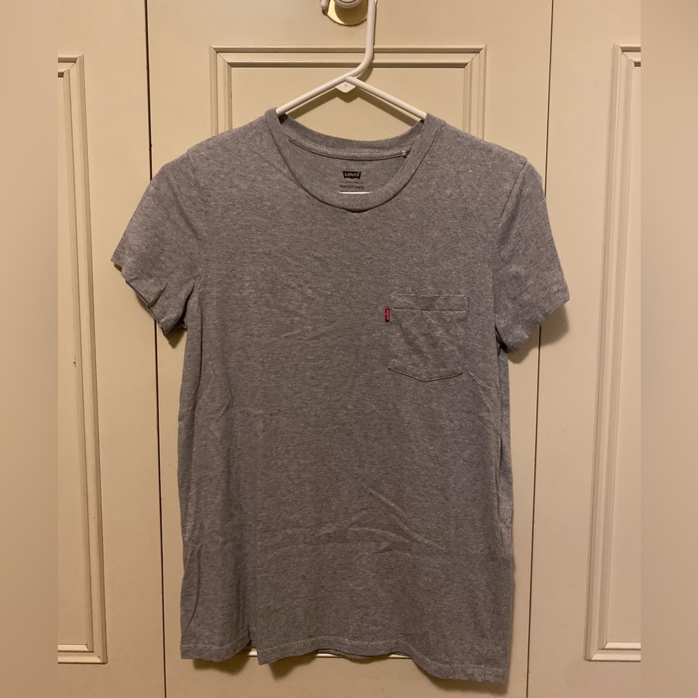 *damaged* Levi’s women’s light heather grey perfect crew tee shirt